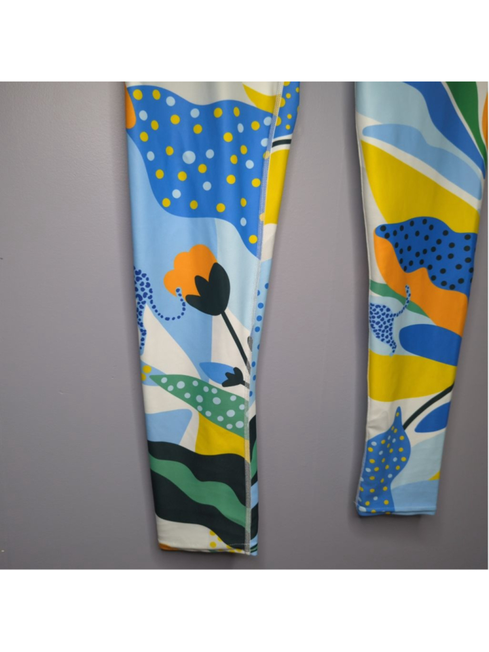 Jessie Zhao New York High Waist Yoga Leggings - L - Blue Leopard Botanical Print - Picture 6 of 15